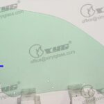 RH FRONT DOOR GLASS GREEN